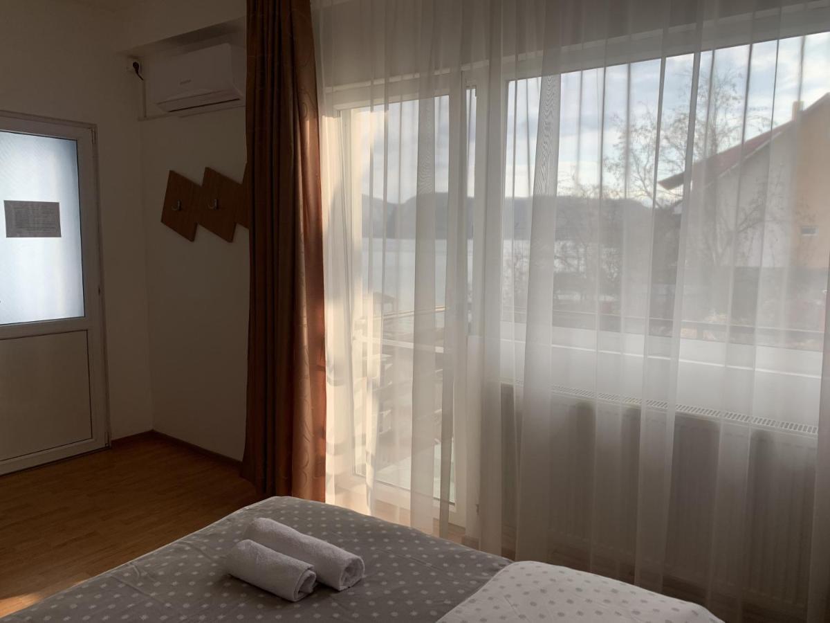 Casa Ana Serena Ieşelniţa Εξωτερικό φωτογραφία