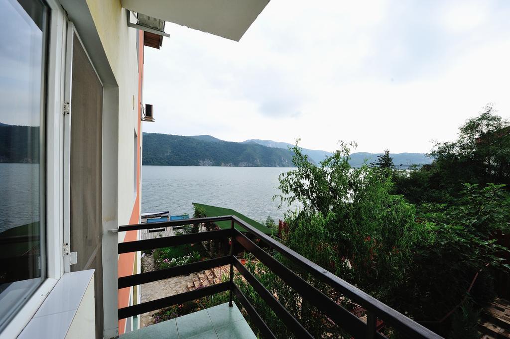 Casa Ana Serena Ieşelniţa Εξωτερικό φωτογραφία